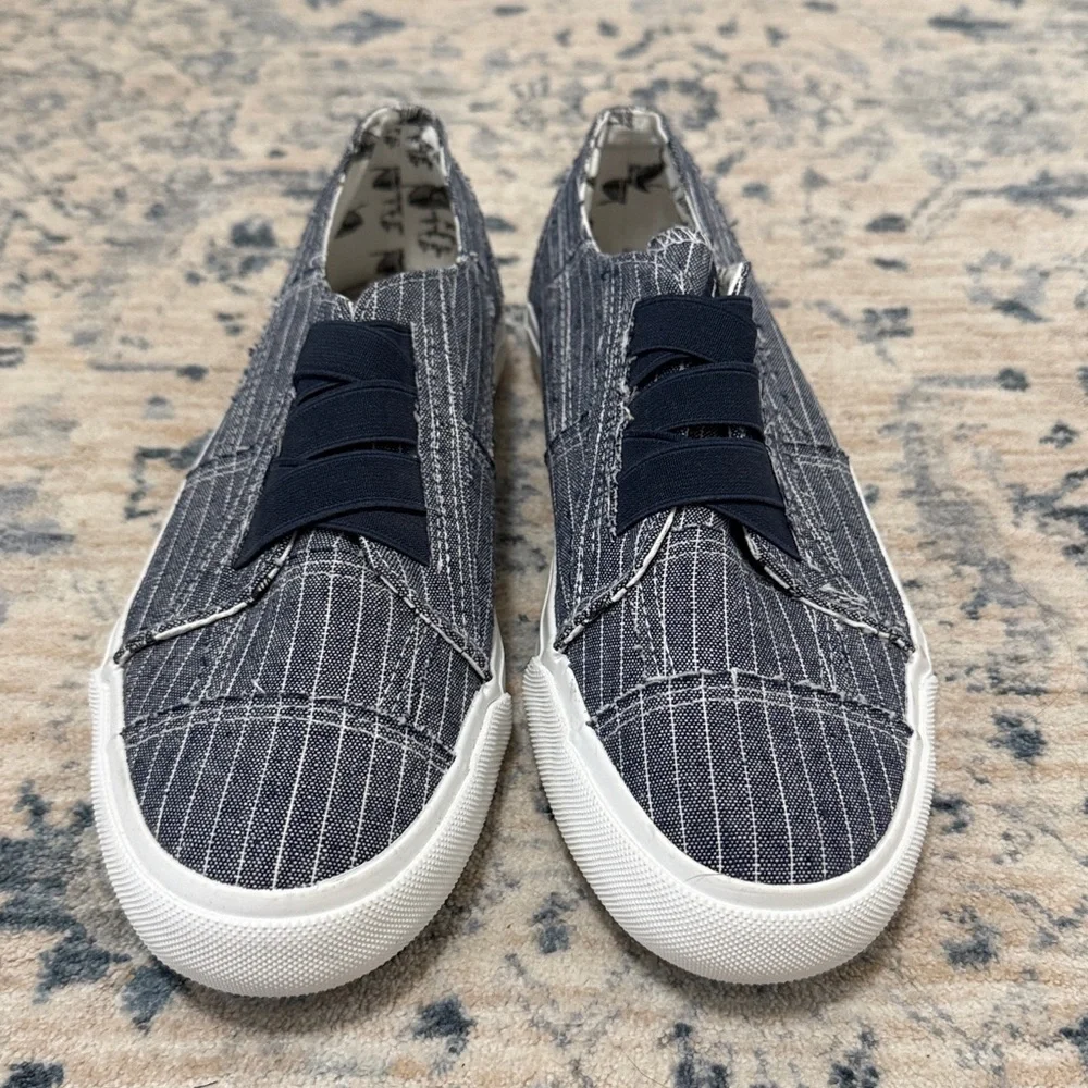 Women’s Blowfish Navy Slip on Sneakers - Picture 3 of 8